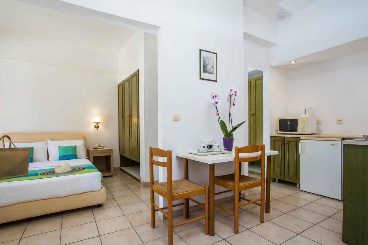 Aparthotel Royal Centre 2*