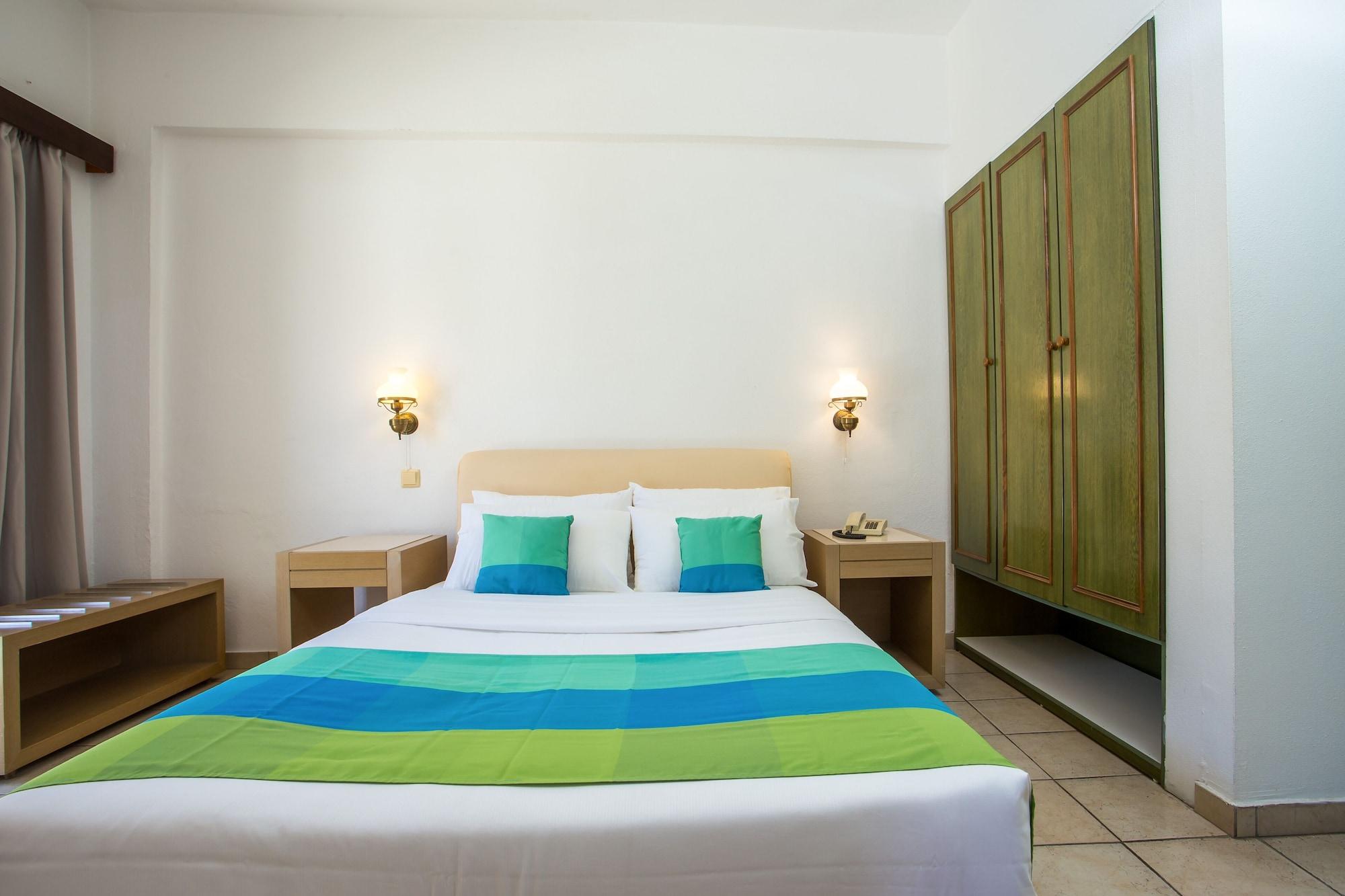 Aparthotel Royal Centre 2*